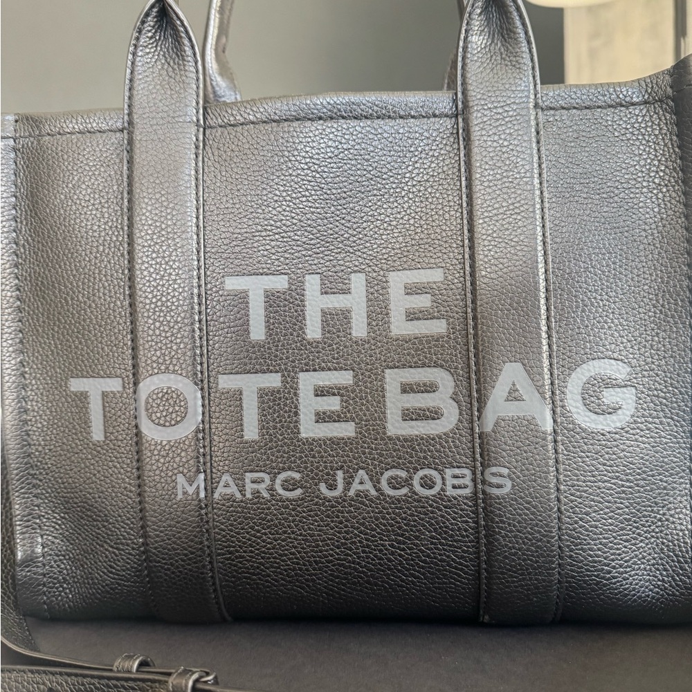 Marc Jacobs Black Leather The Tote Bag - Excellent Condition.